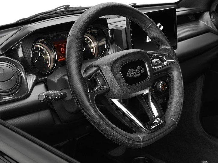 Extra Ligier-JS50-Sport-Pack Intense-Black Studio Interior-Details Dashboard Ligier-1