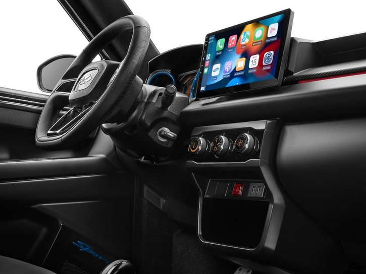 Ligier-JS50-Sport-Ultimate Blue-Reef Studio Interior-Details-CarPlay