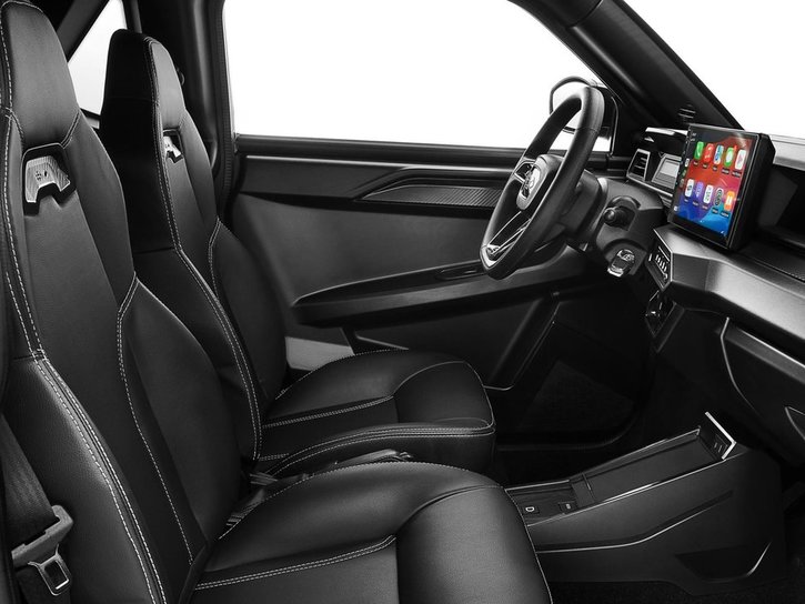 YM25 001 202407 Ligier Europe JS50 Elite Intense Black Configurator seats
