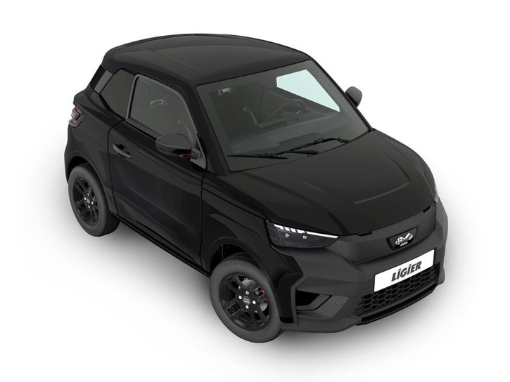 YM25 Ligier-JS50-Select Intense-Black Studio-004